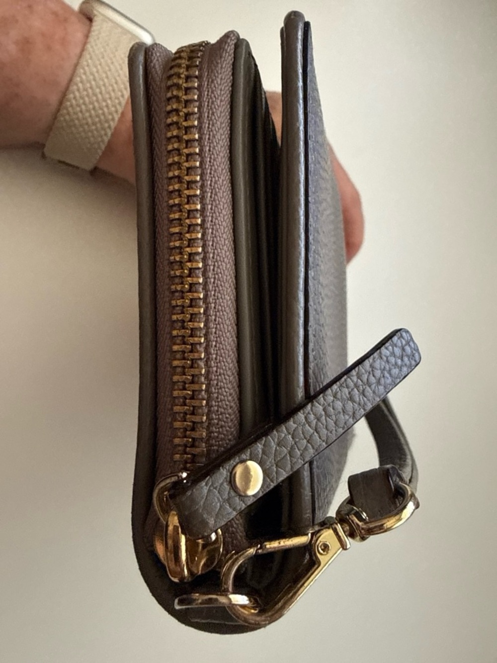 Kate Spade Grey Pebbled Leather Zip Around Wristlet Wallet Quiet Luxury - Picture 4 of 8
